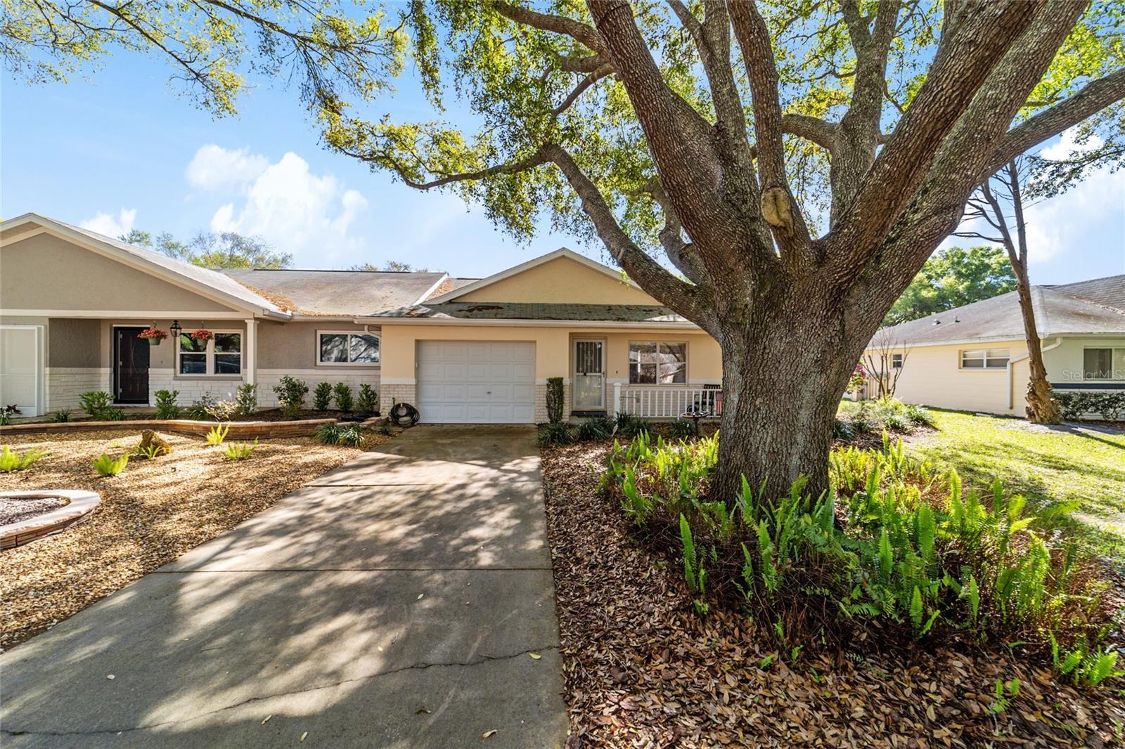 ON TOP OF THE WORLD - Residential