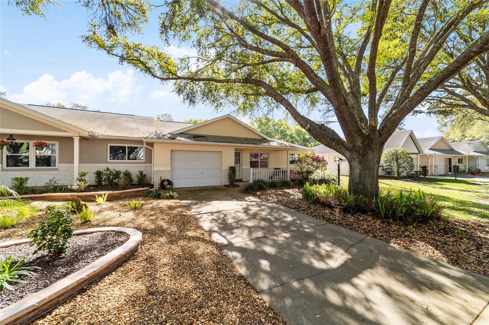 ON TOP OF THE WORLD - Residential