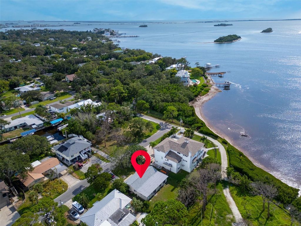 Photo of 402 Orchid Ln, Palm Harbor, FL 34683 (MLS # TB8481350)