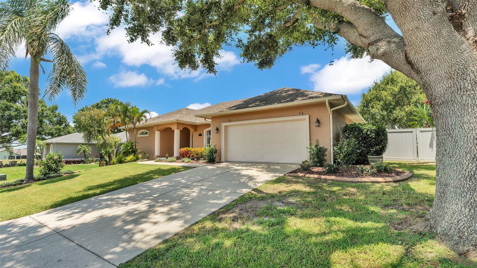5548 WOODWIND HILLS DRIVE