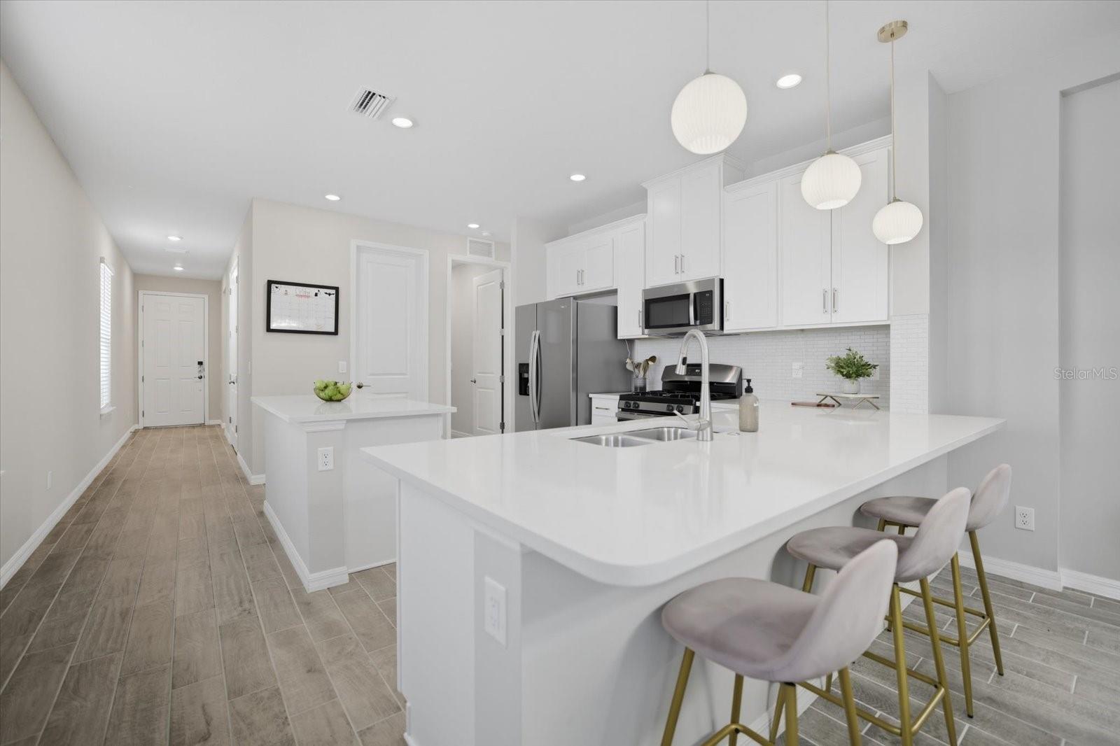 6258 GRANDVIEW HILL COURT