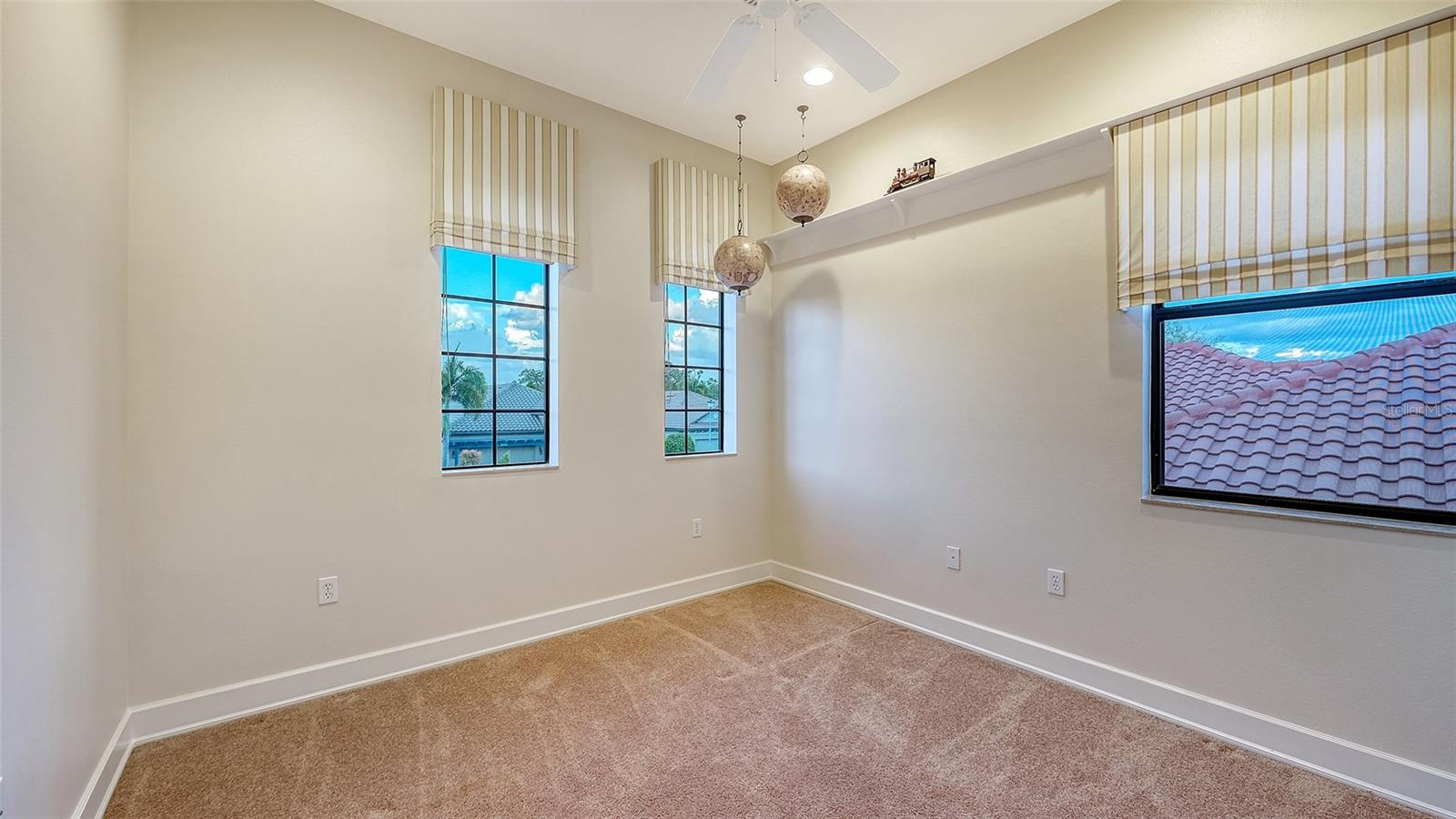 RESIDENCES AT UNIVERSITY GROVES - Residential