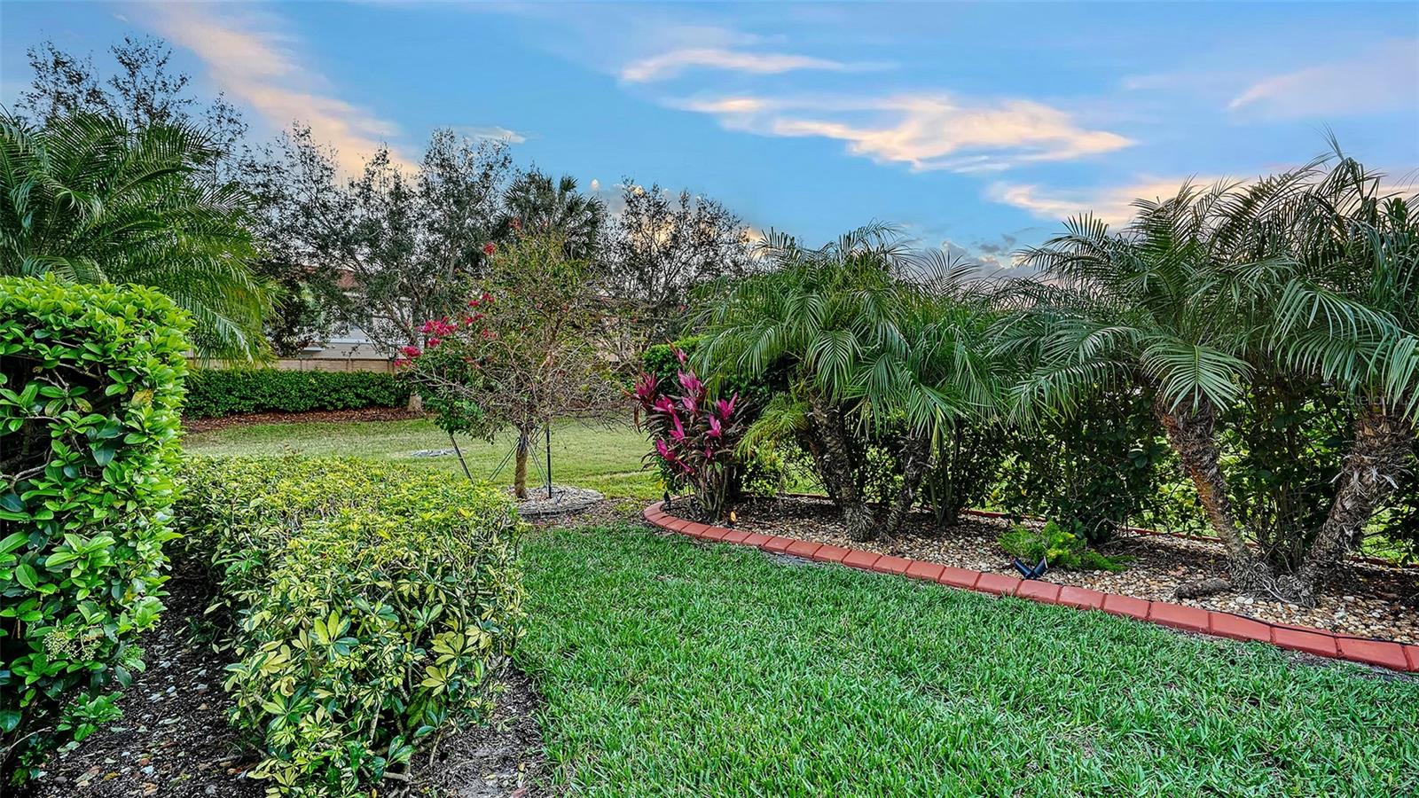 RESIDENCES AT UNIVERSITY GROVES - Residential