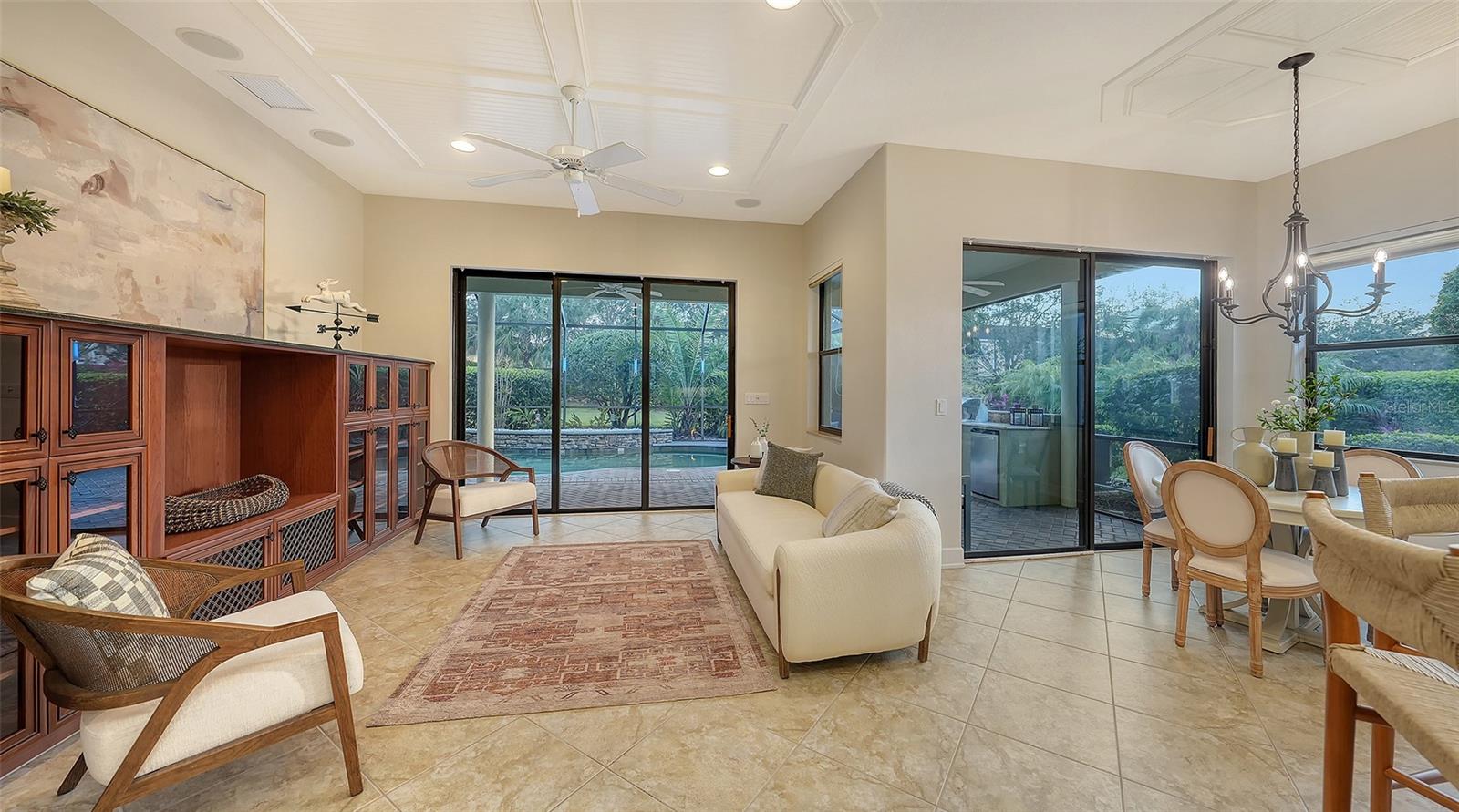 RESIDENCES AT UNIVERSITY GROVES - Residential