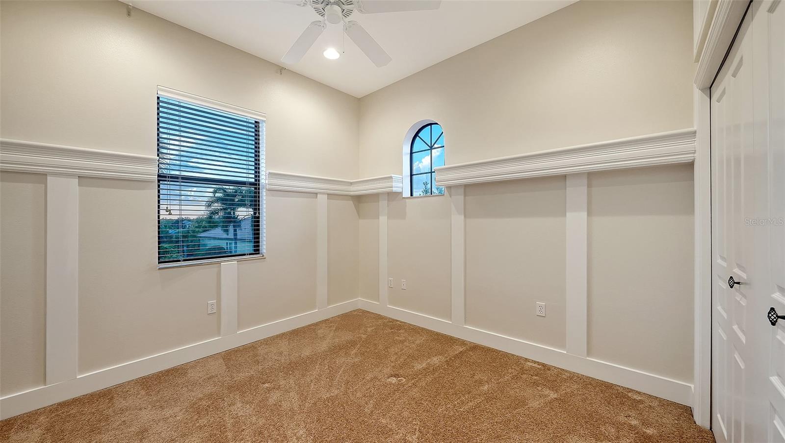 RESIDENCES AT UNIVERSITY GROVES - Residential