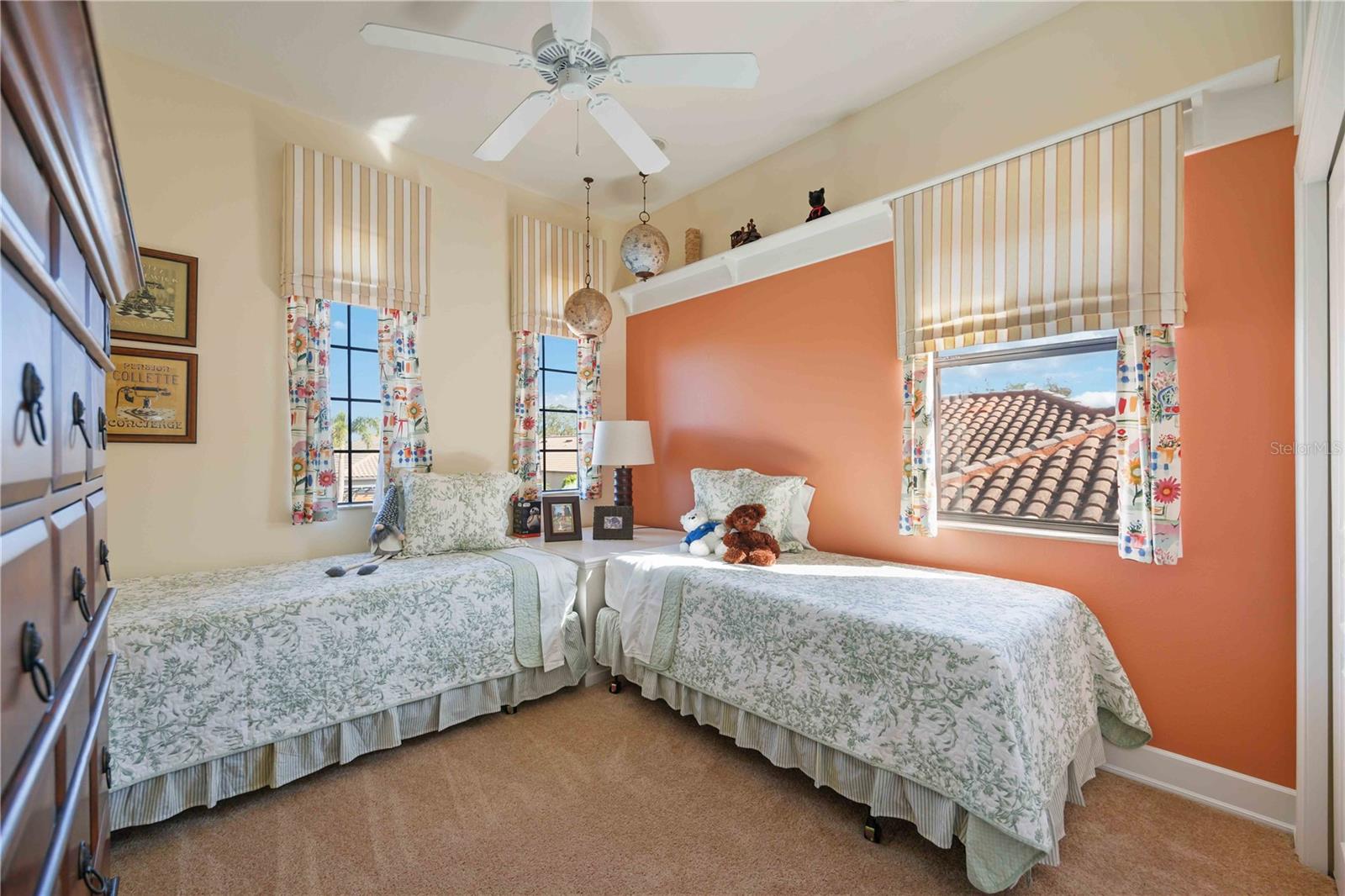 RESIDENCES AT UNIVERSITY GROVES - Residential