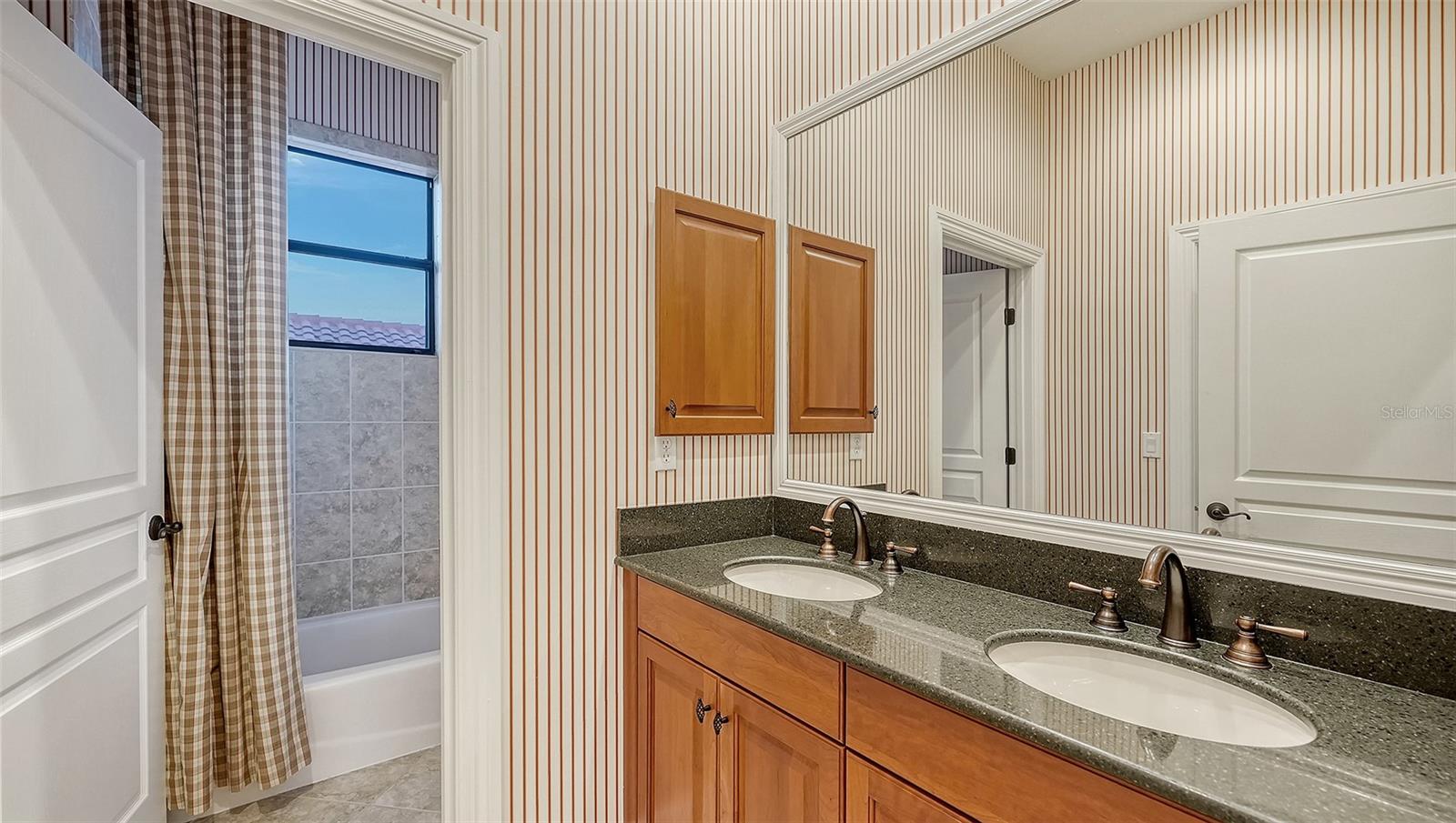 RESIDENCES AT UNIVERSITY GROVES - Residential