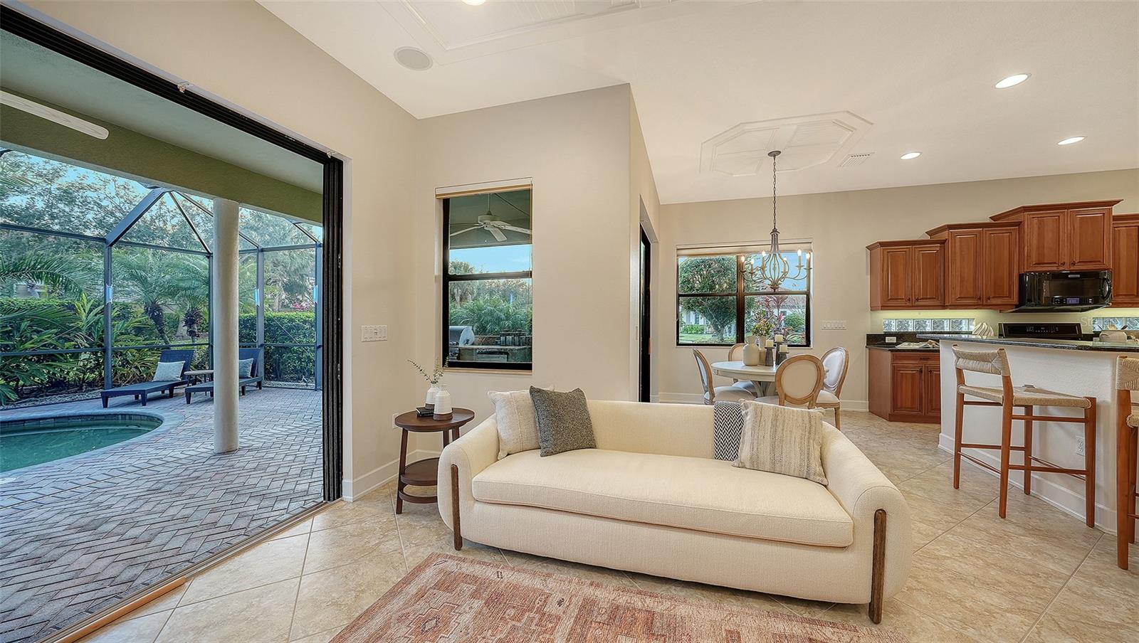 RESIDENCES AT UNIVERSITY GROVES - Residential