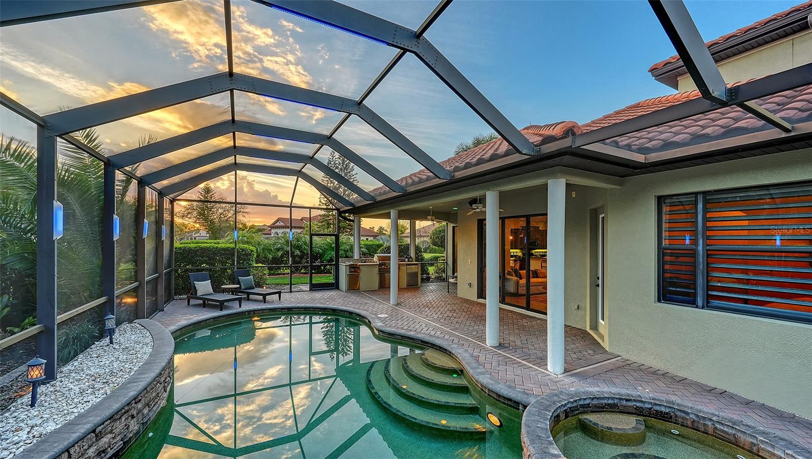 RESIDENCES AT UNIVERSITY GROVES - Residential