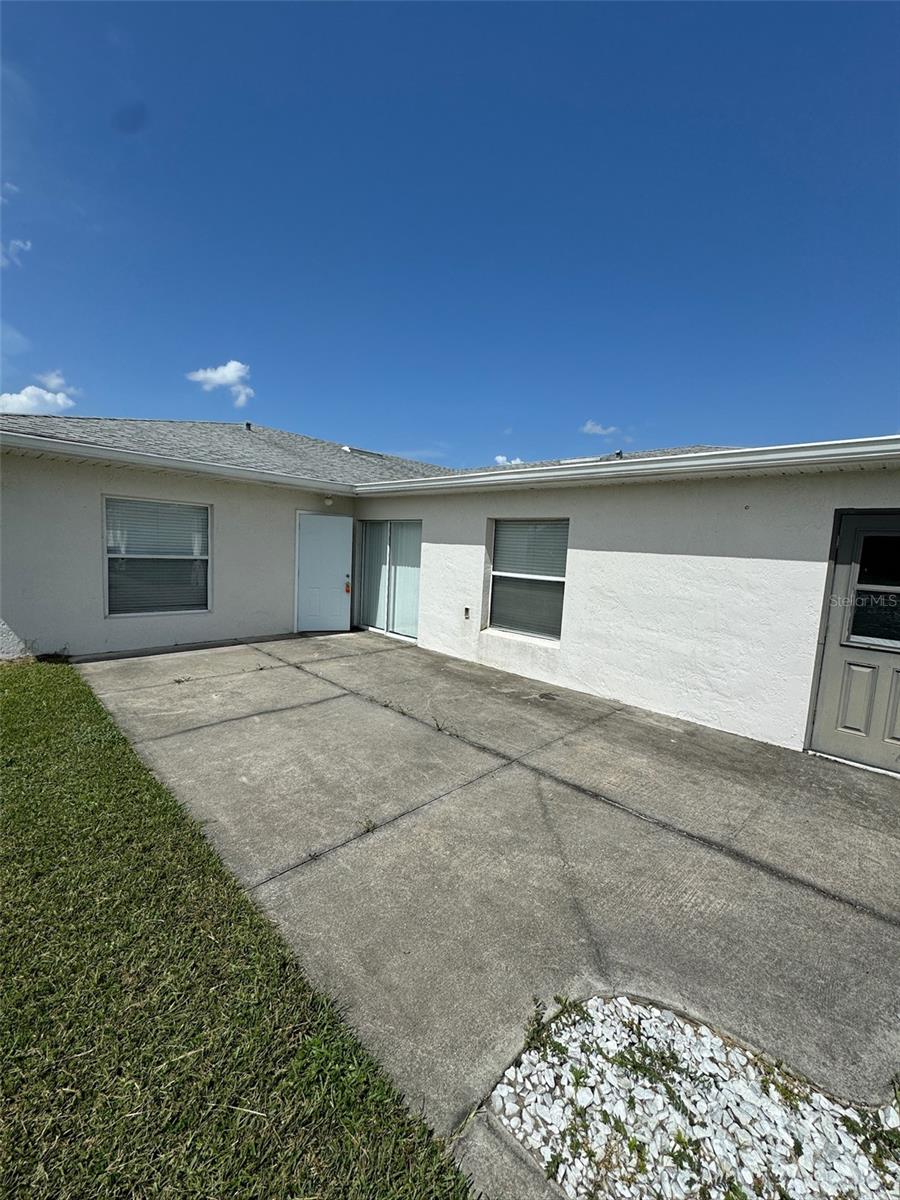 $500 off first month’s rent! Application is free. Income requirement is 2.5 times the rent. No evictions within the last 5 years. Background check will be performed on all applicants. $20 monthly for trash added to monthly invoice. Renters liability insurance required, or can be obtained through landlord at $13.50 per month. If there are pets: Non refundable pet deposit $300 per pet. Re-occurring pet fee $25 per month per pet. Pet fees are if applicable. 2 pet maximum. No aggressive dog breeds. It's about $3100 to move in including first months rent for most applicants.