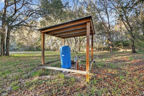 Tiny photo for 1721 County Road 25a, Leesburg, FL 34748 (MLS # G5108955)