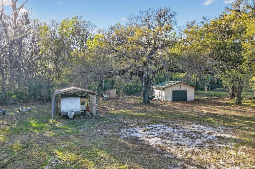 Photo of 1721 County Road 25a, Leesburg, FL 34748 (MLS # G5108955)