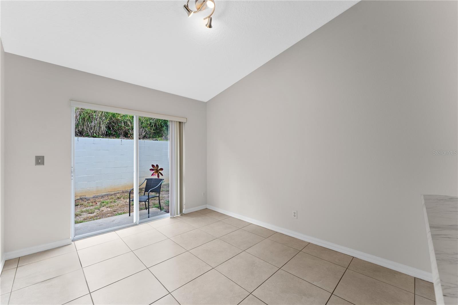 CLERMONT HILLSIDE VILLAS TWNHS - Residential Lease