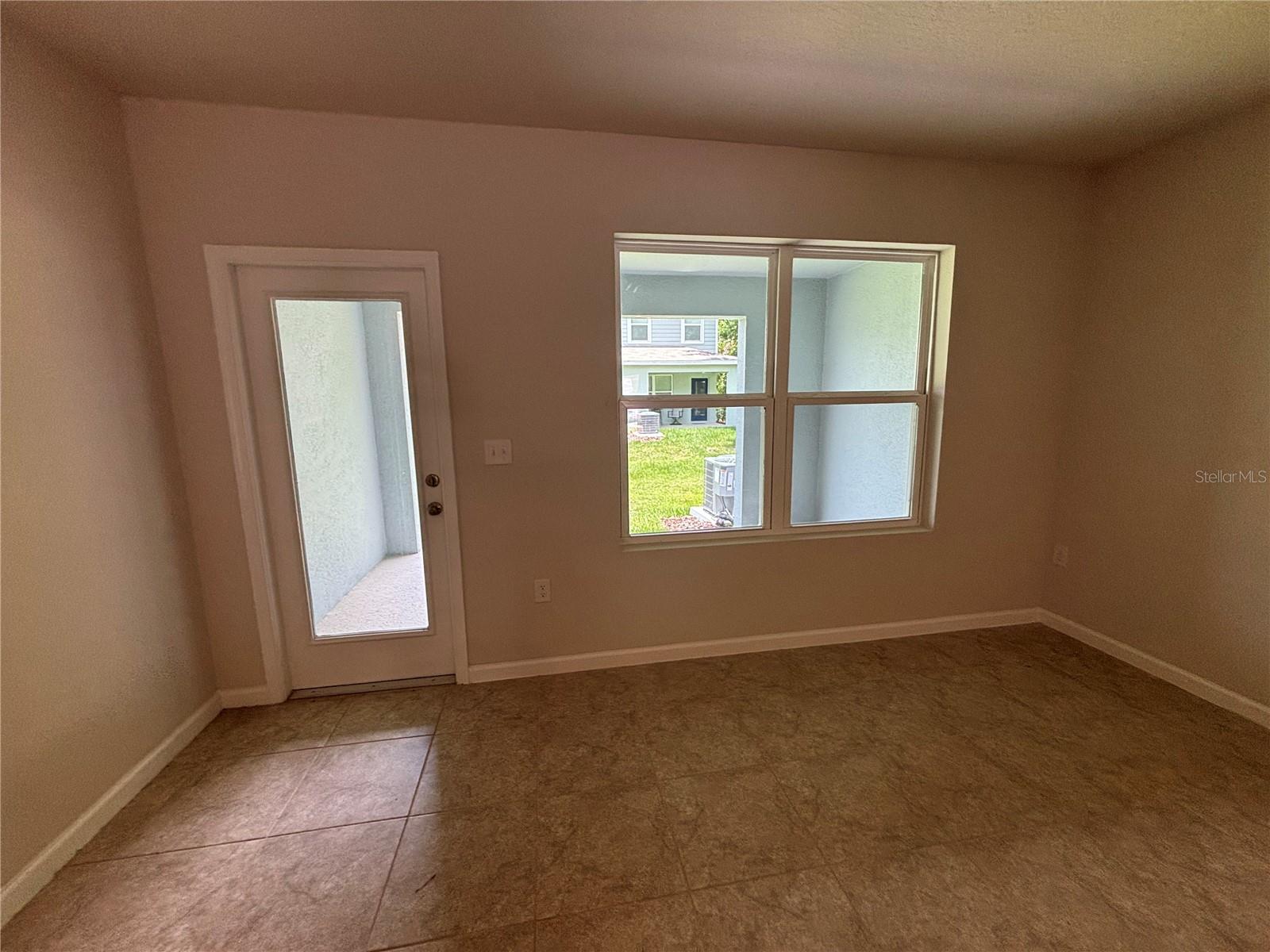 EDISON POINTE TOWNHOMES - Residential