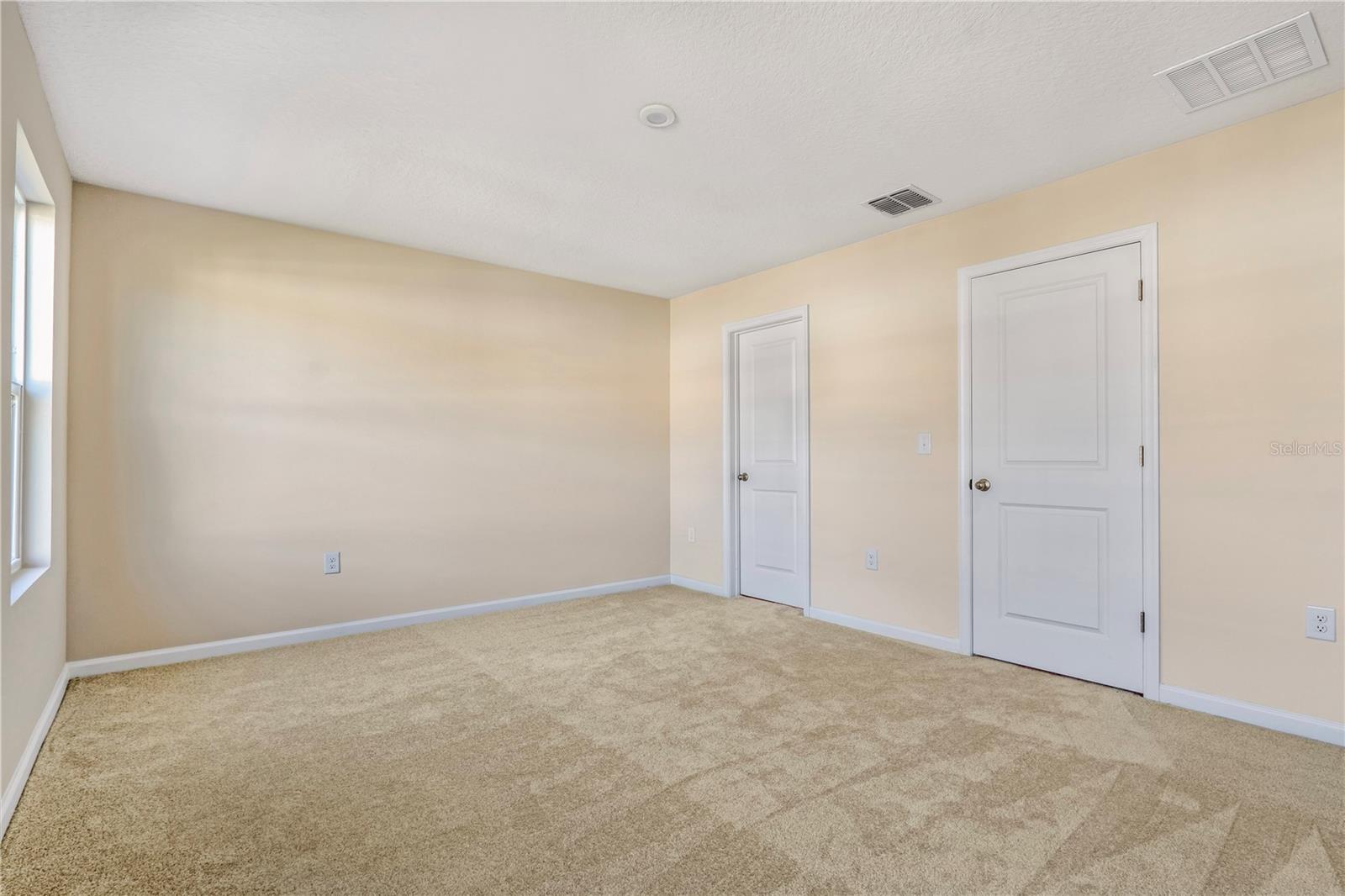 EDISON POINTE TOWNHOMES - Residential