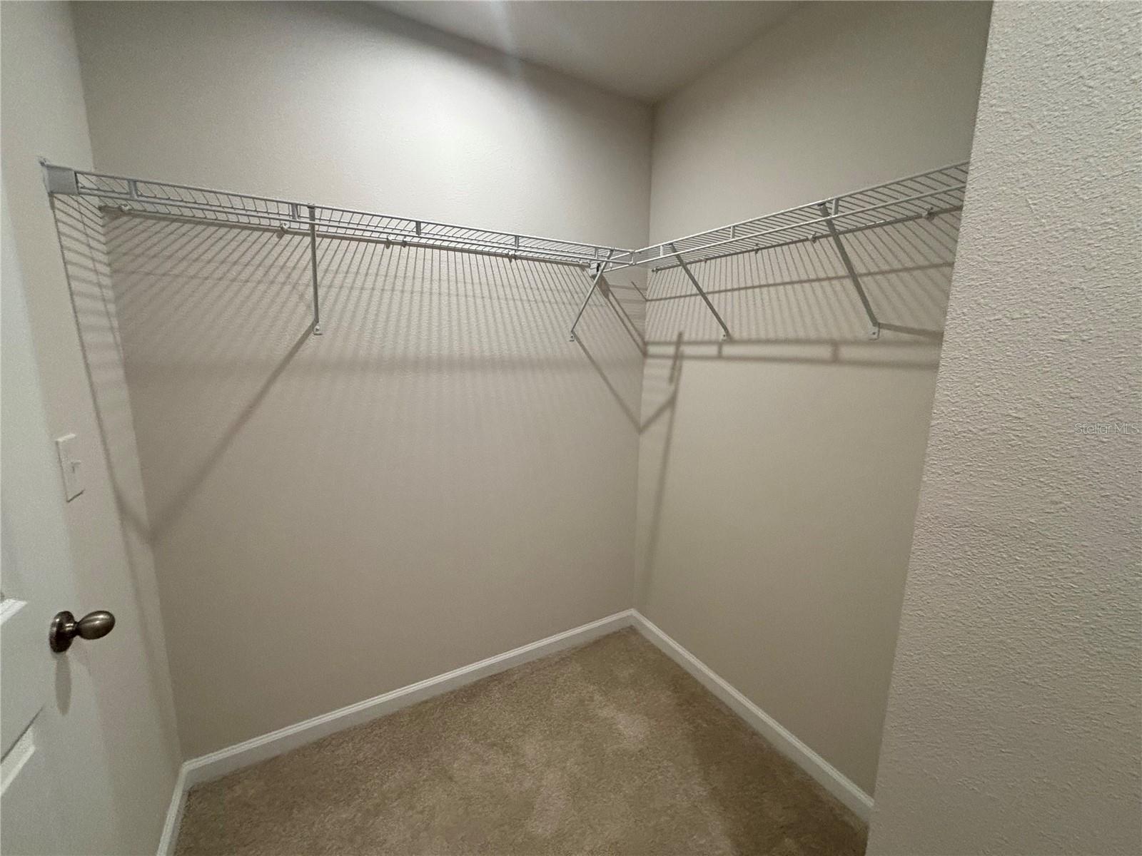 EDISON POINTE TOWNHOMES - Residential