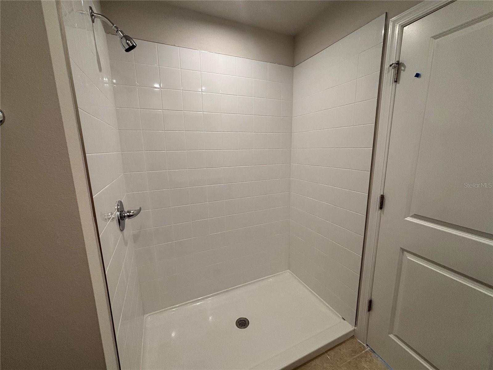 EDISON POINTE TOWNHOMES - Residential