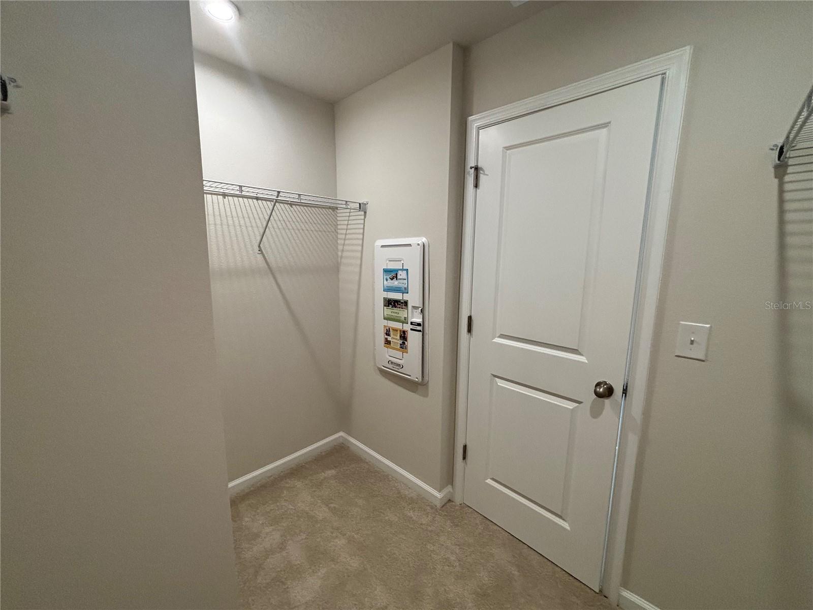 EDISON POINTE TOWNHOMES - Residential