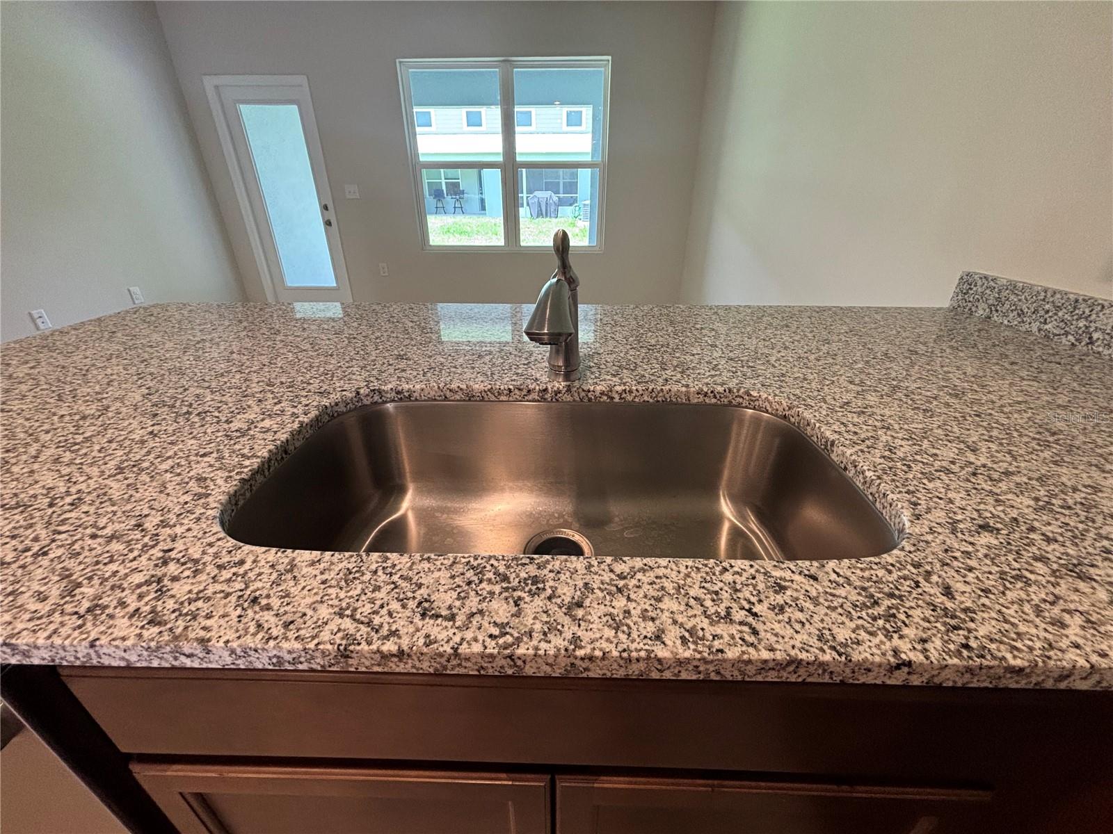 EDISON POINTE TOWNHOMES - Residential