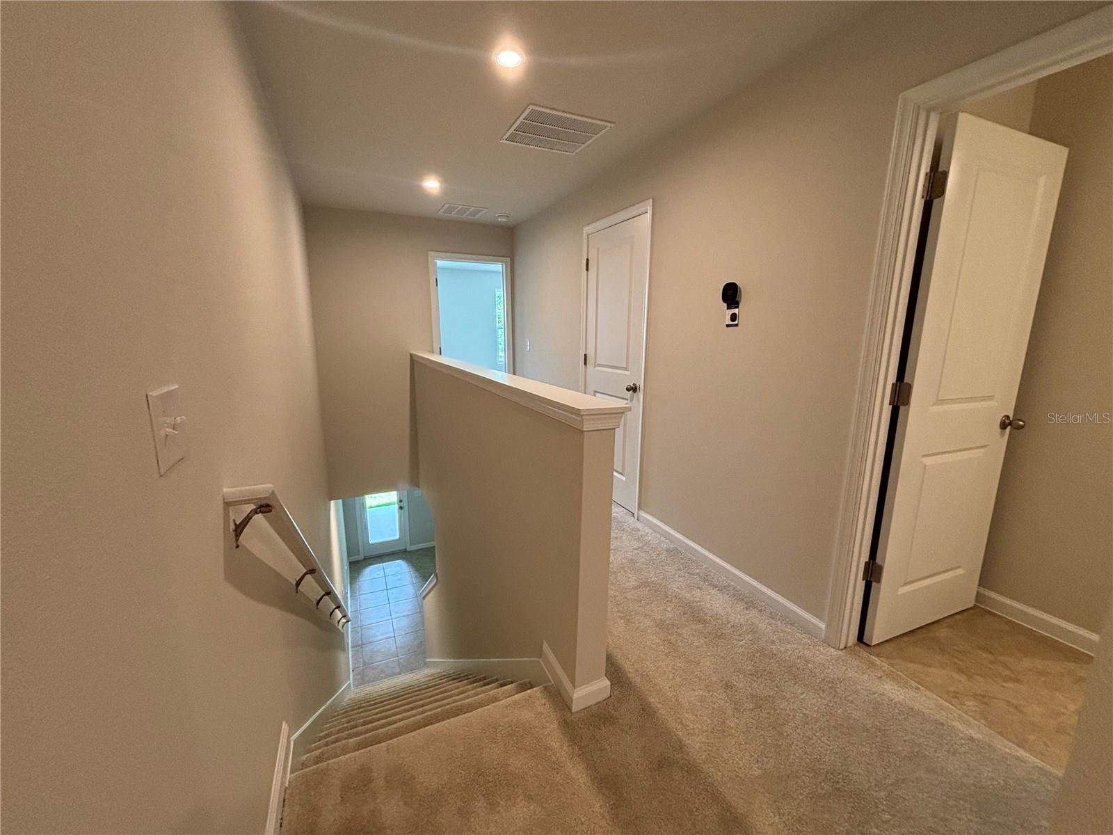 EDISON POINTE TOWNHOMES - Residential