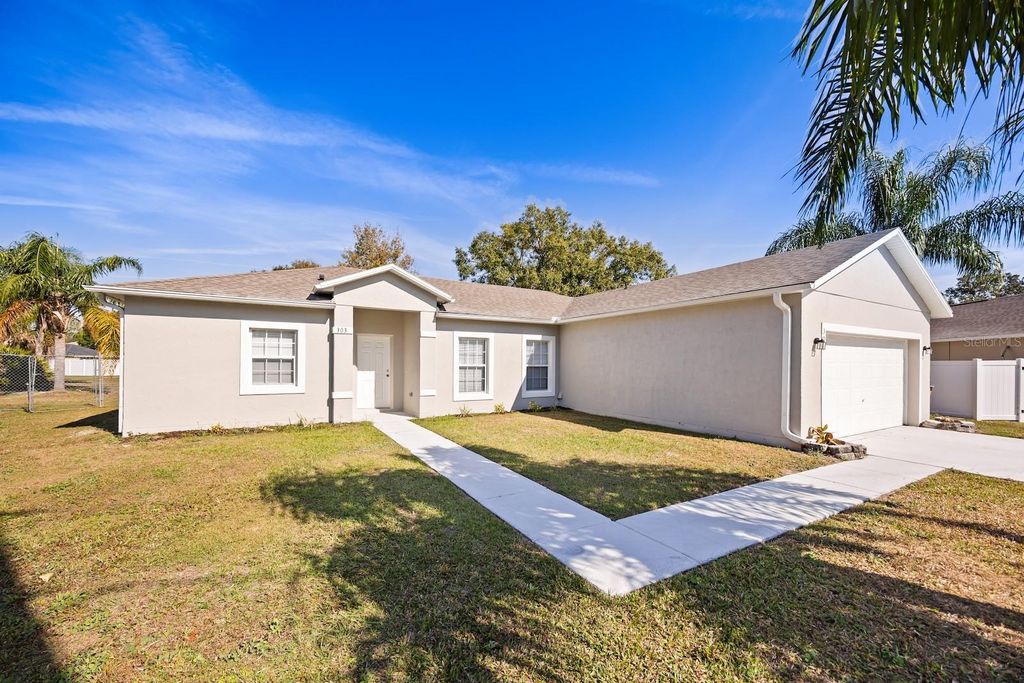 Photo of 303 Bangor Way, Kissimmee, FL 34758 (MLS # O6365714)