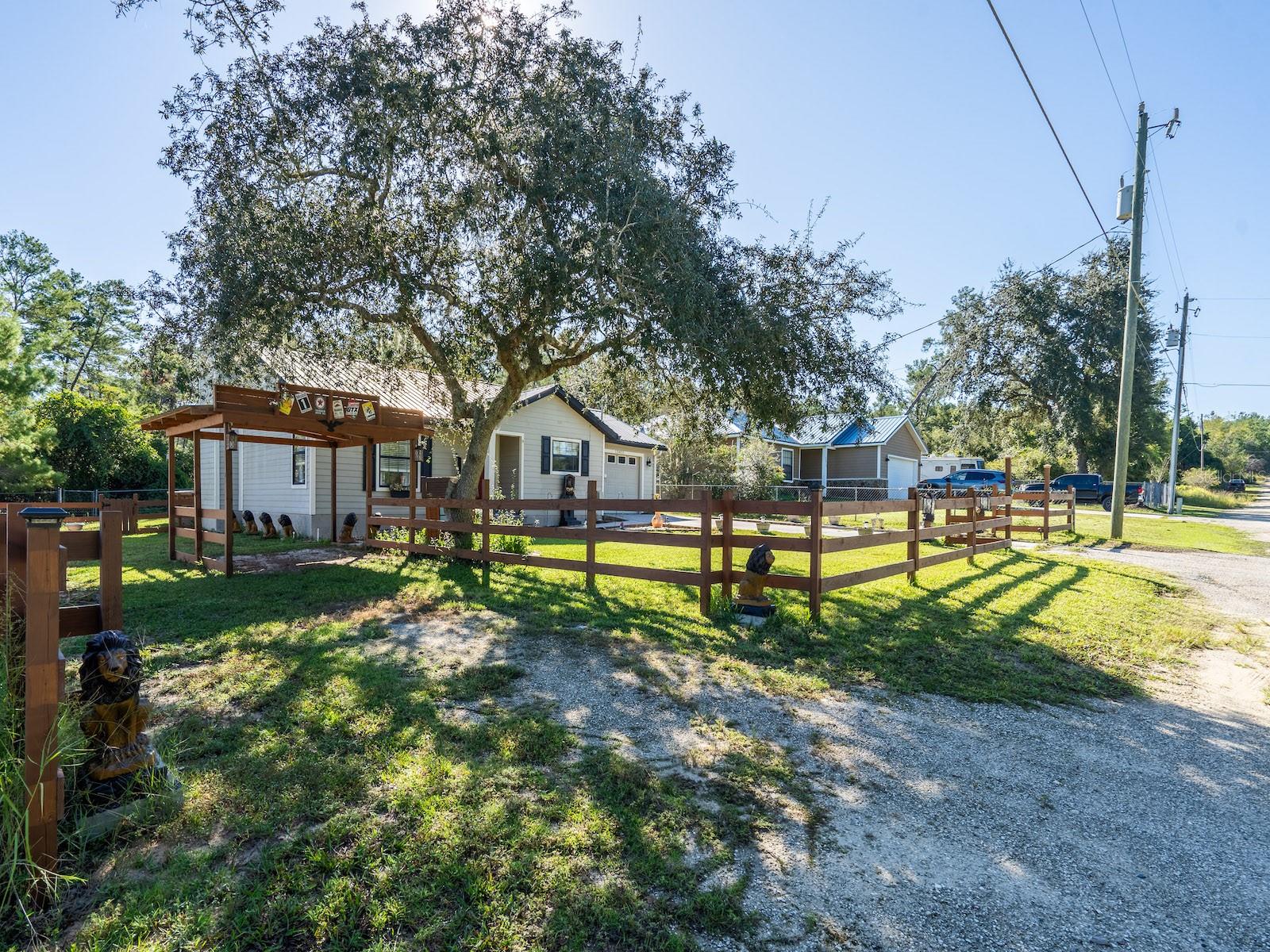 FRST LAKE - Residential