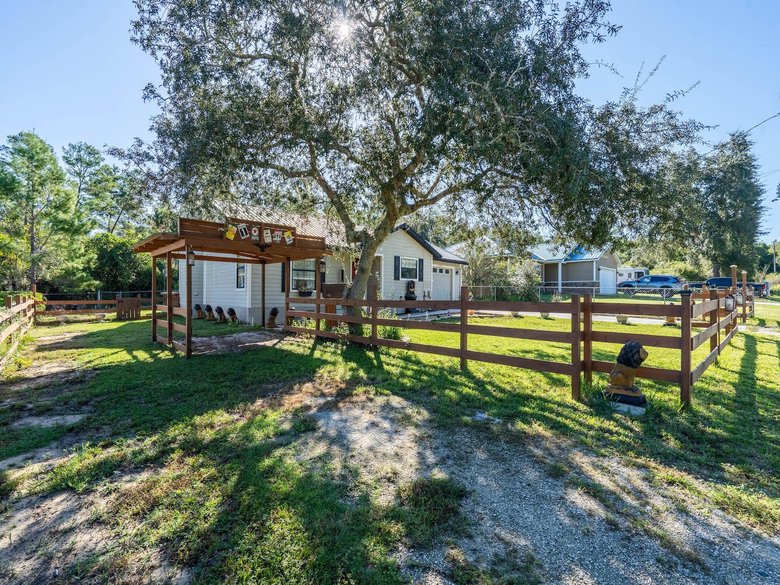 FRST LAKE - Residential