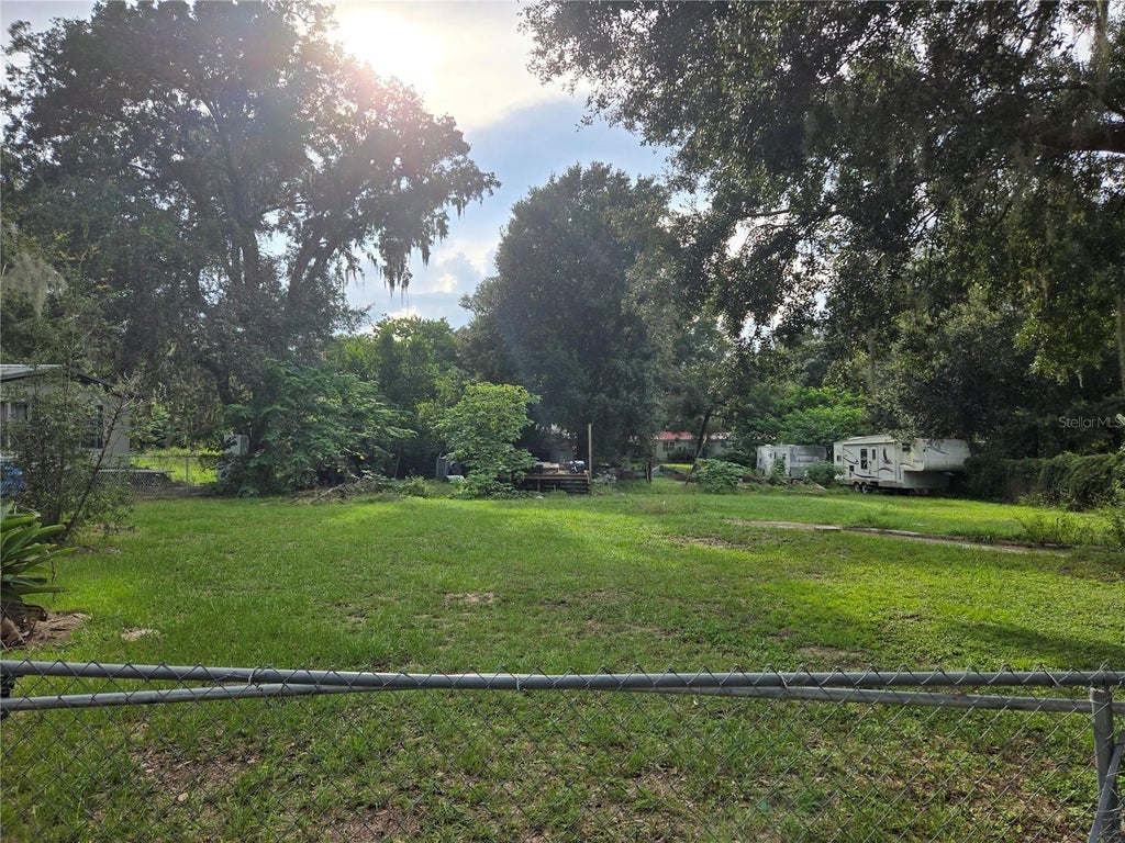 Photo of 10612 Skewlee Gardens Drive, Thonotosassa, FL 33592 (MLS # TB8552153)
