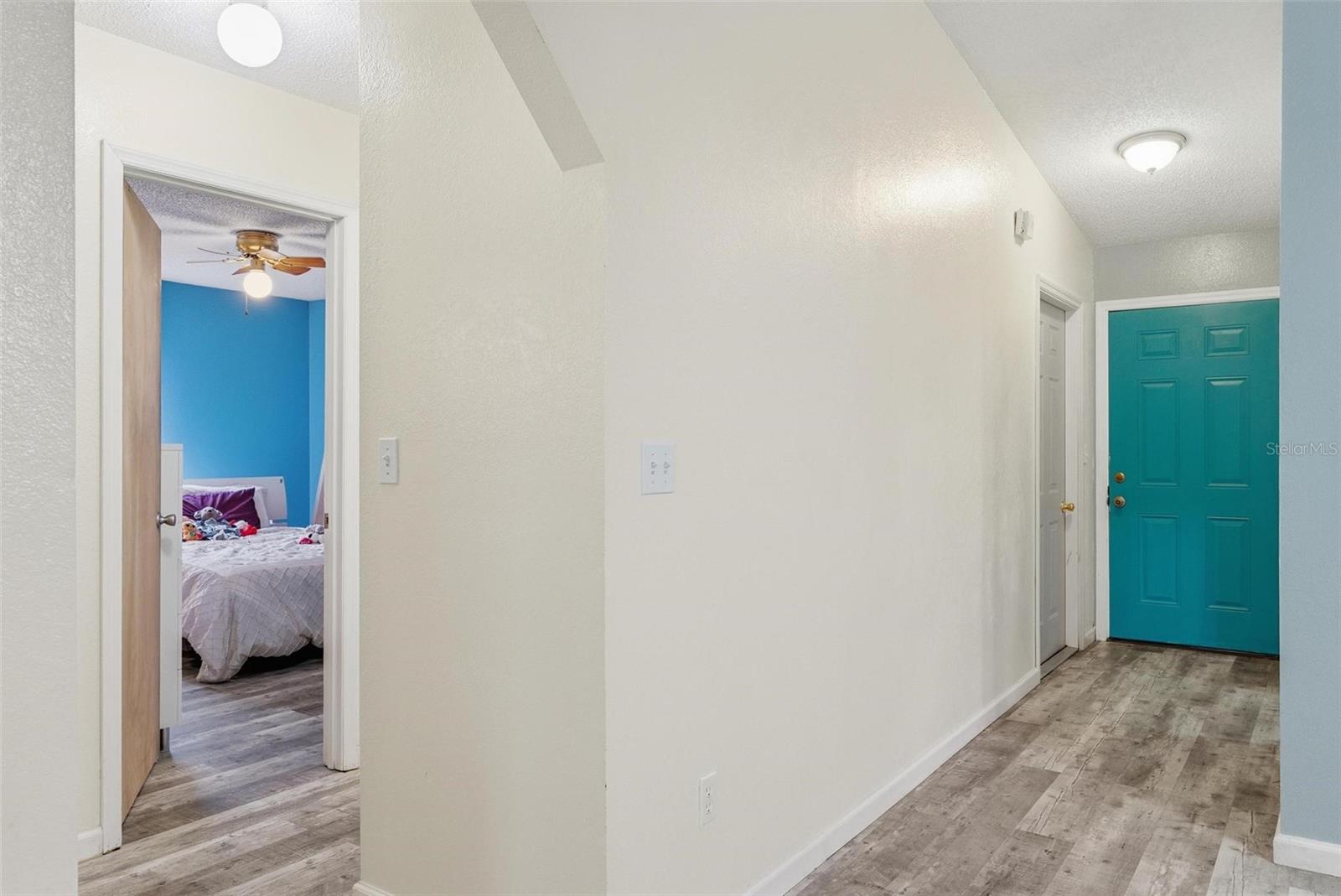 GAS LITE SQUARE - Residential