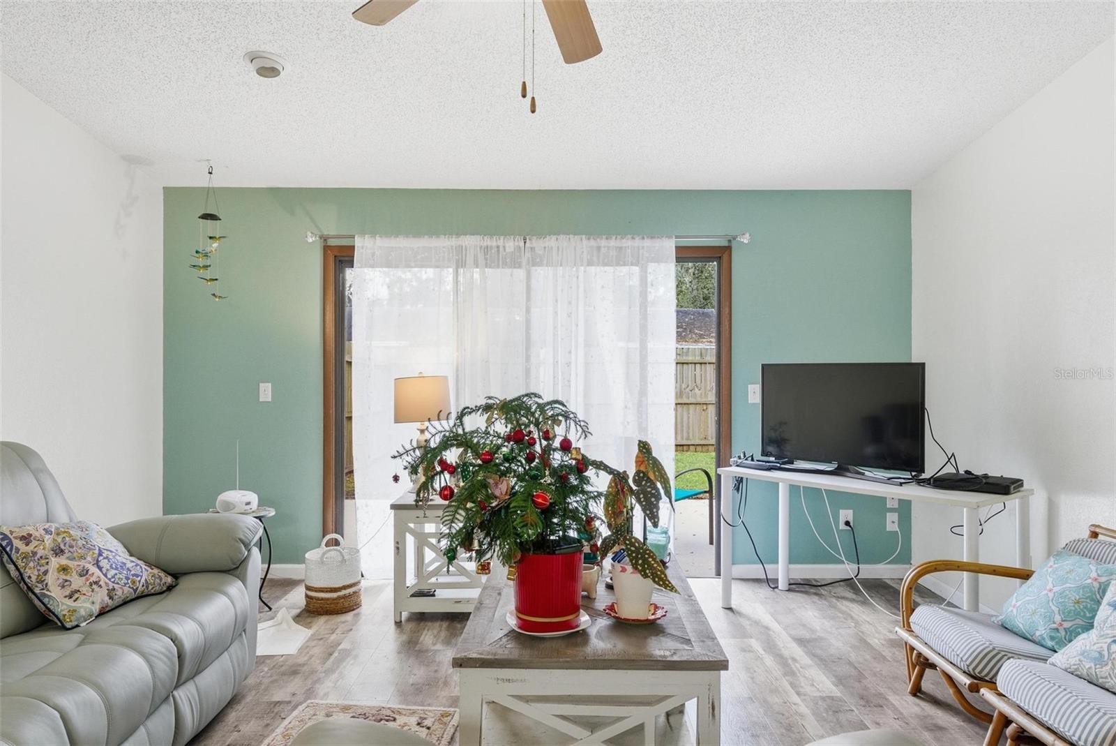 GAS LITE SQUARE - Residential