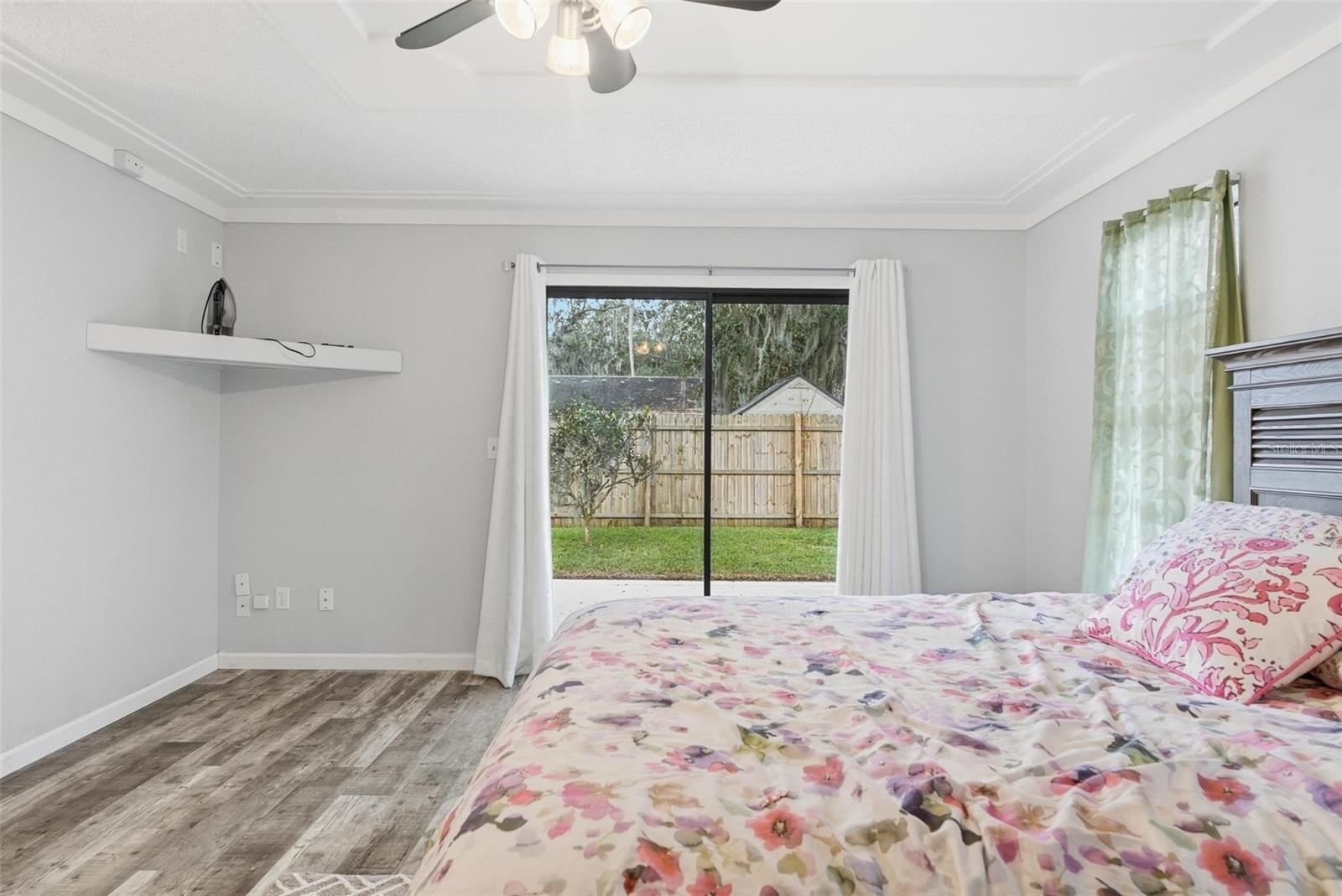 GAS LITE SQUARE - Residential