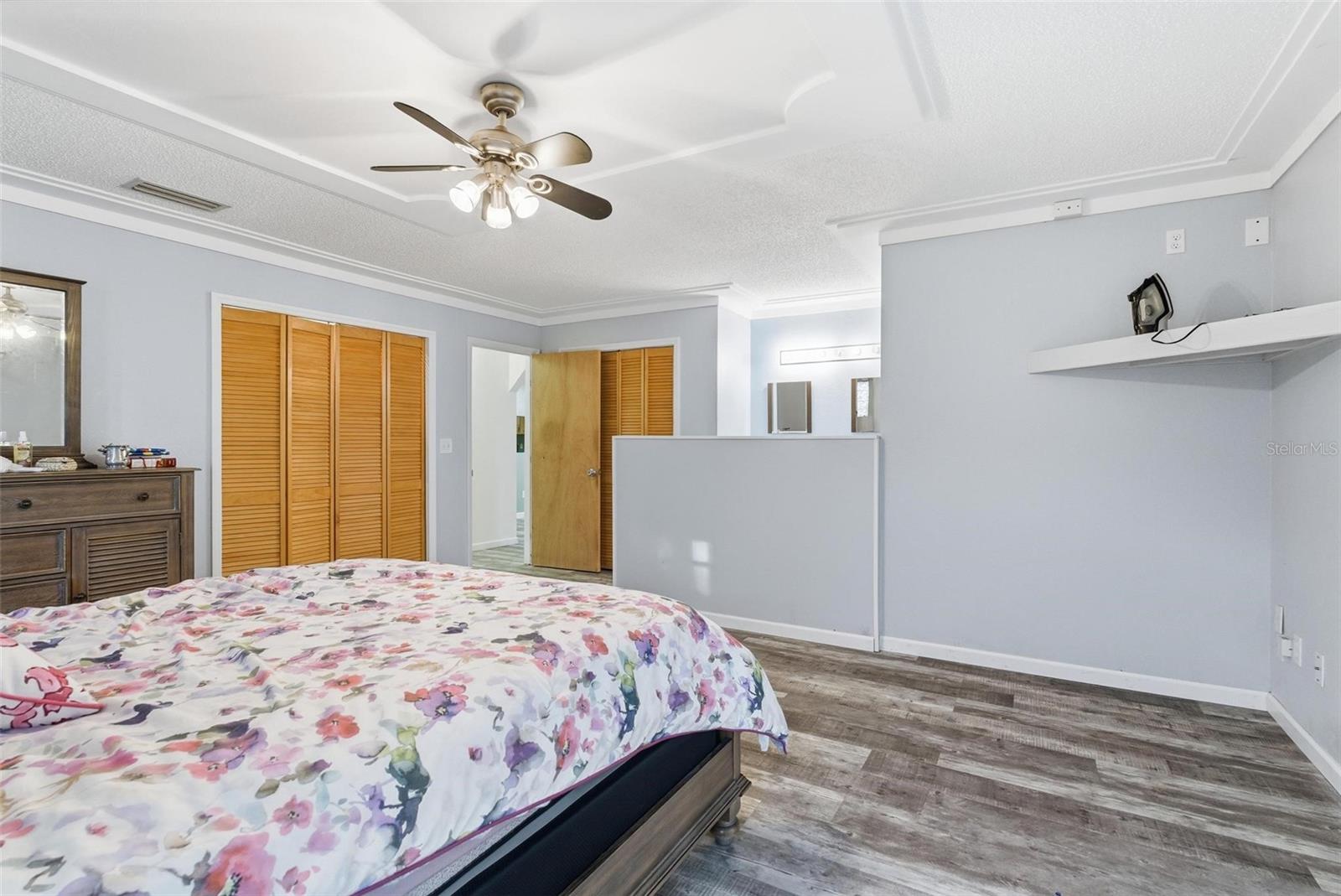 GAS LITE SQUARE - Residential