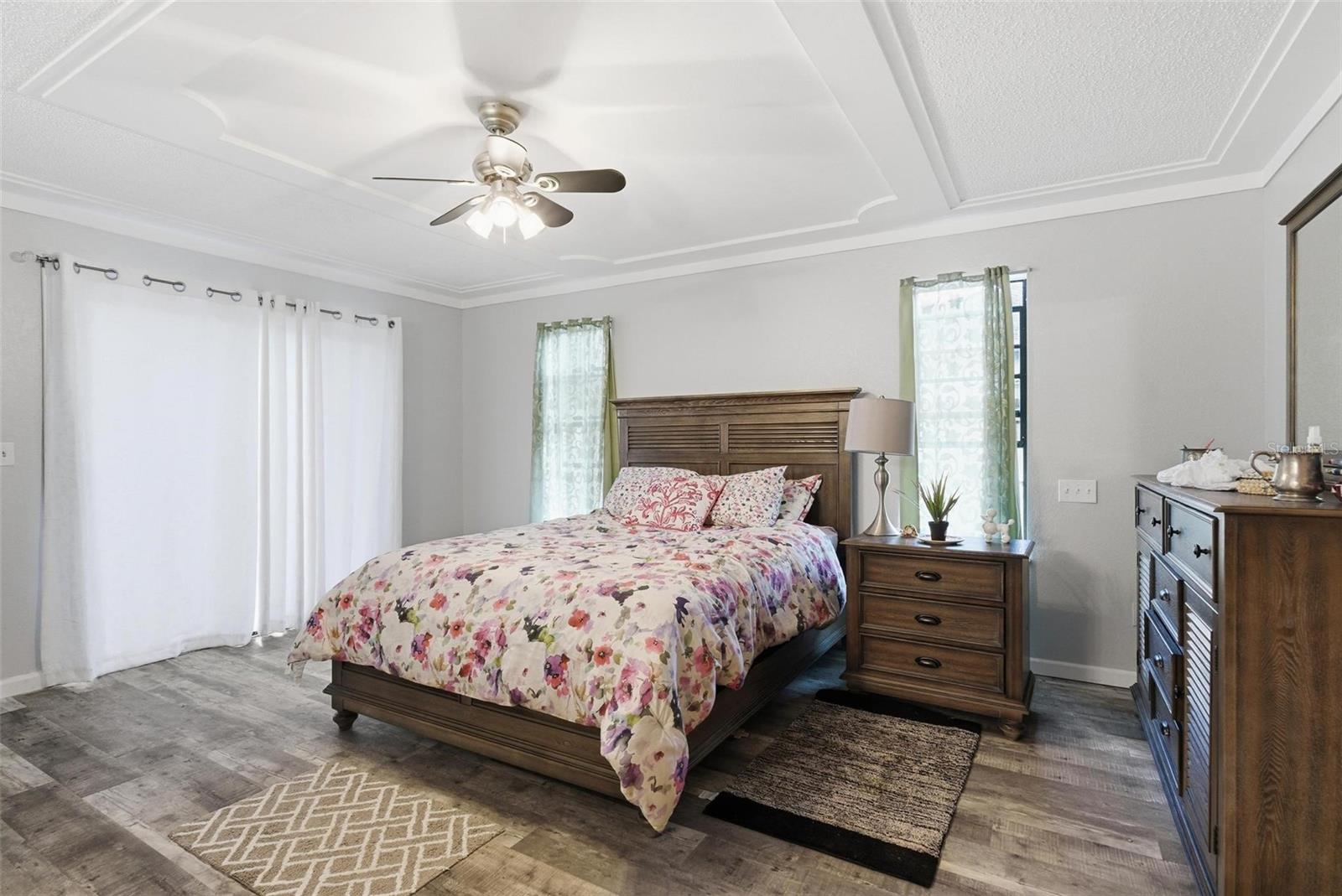 GAS LITE SQUARE - Residential