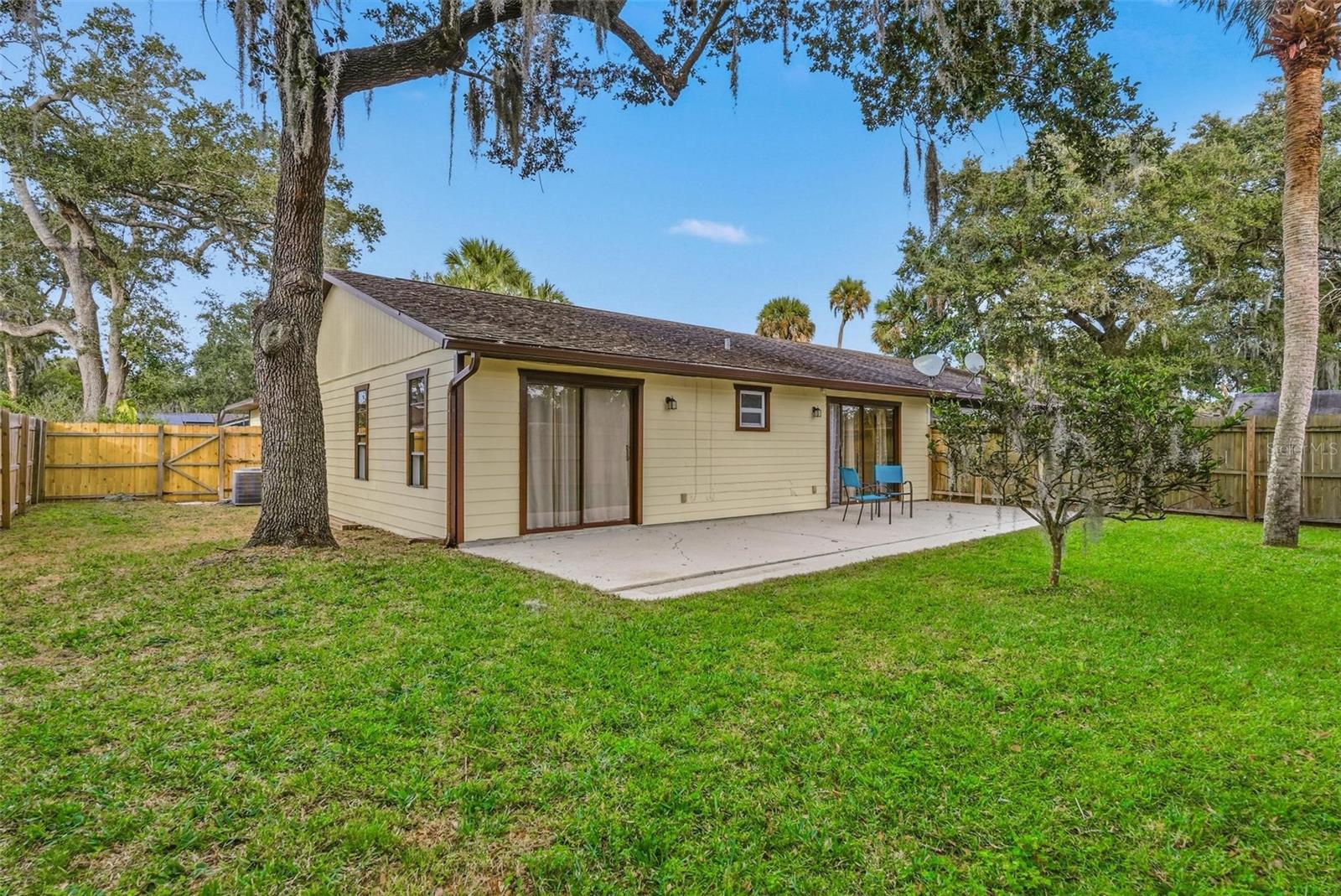 GAS LITE SQUARE - Residential