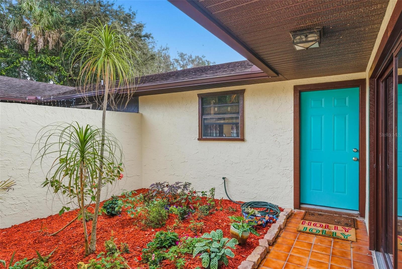 GAS LITE SQUARE - Residential