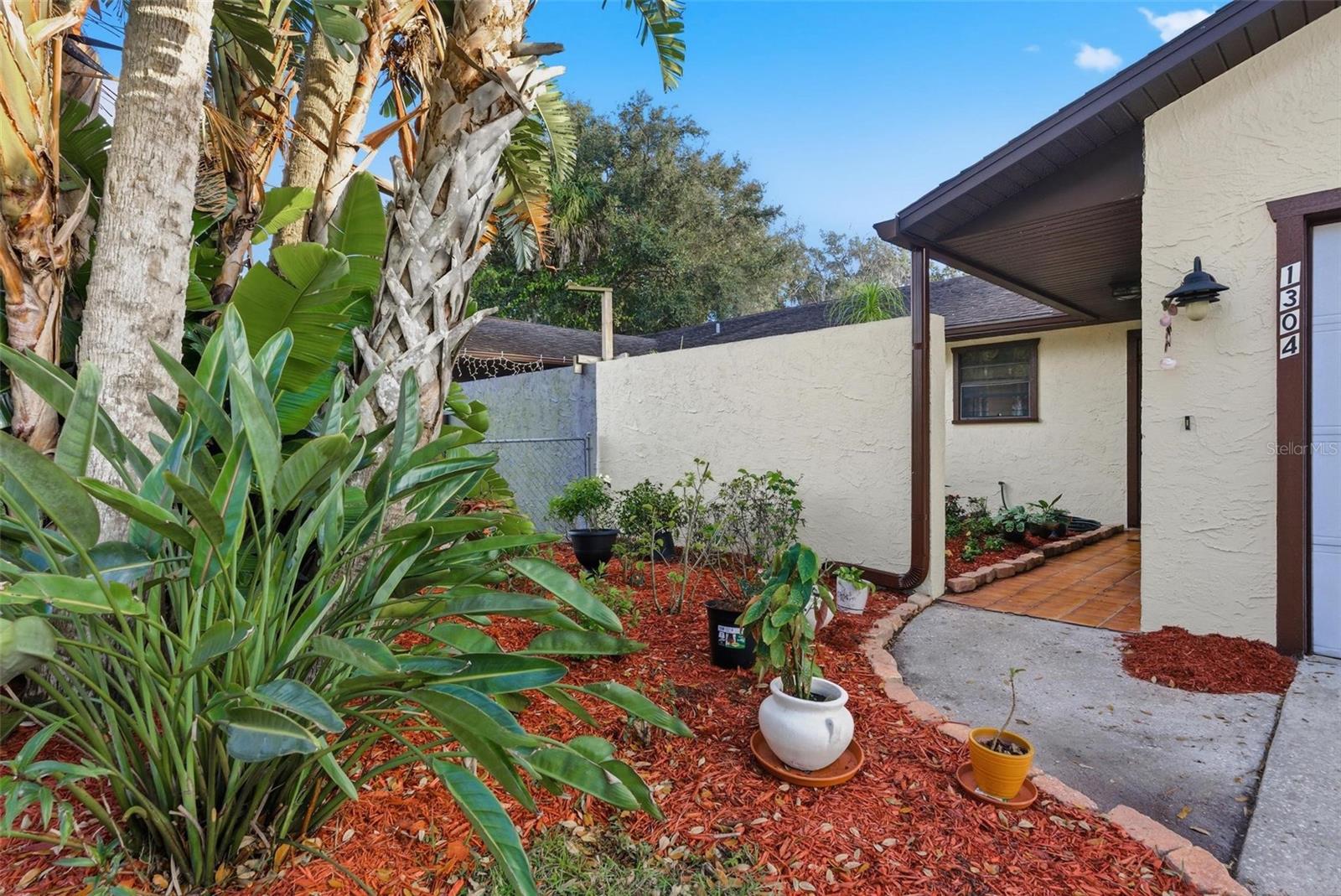 GAS LITE SQUARE - Residential