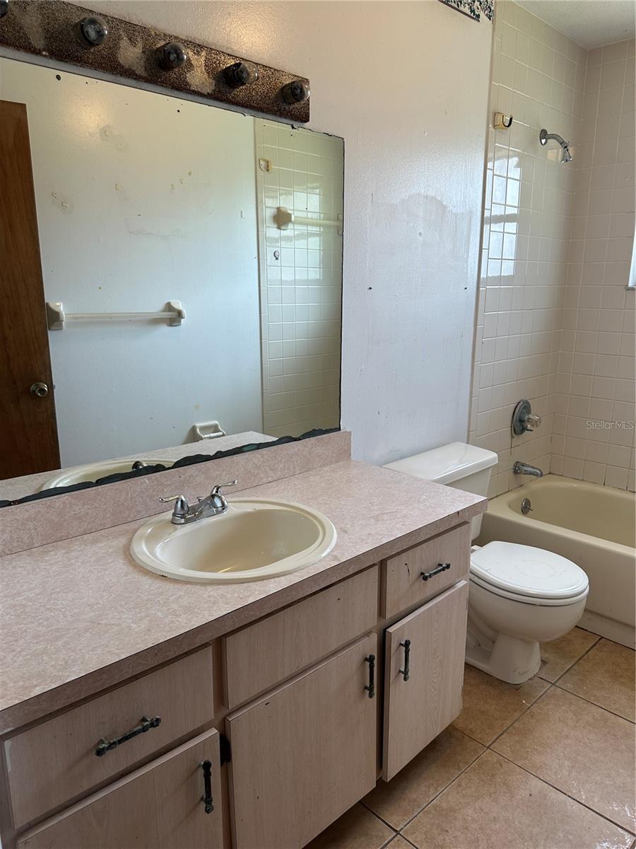 OCALA RDG UN 01 - Residential
