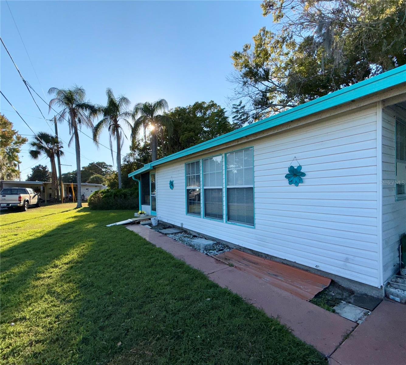 TAVARES MOBILE HOME ESTATES - Residential