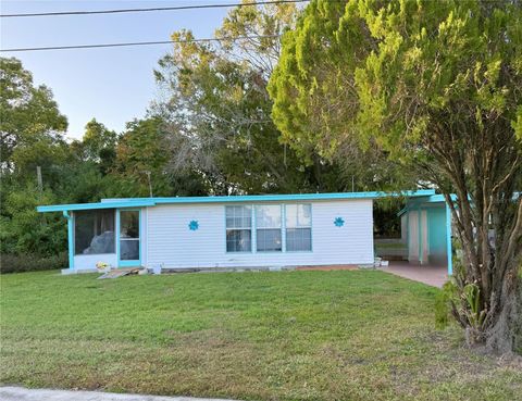 Photo of 1408 Westland Dr, Tavares, FL 32778 (MLS # G5104714)