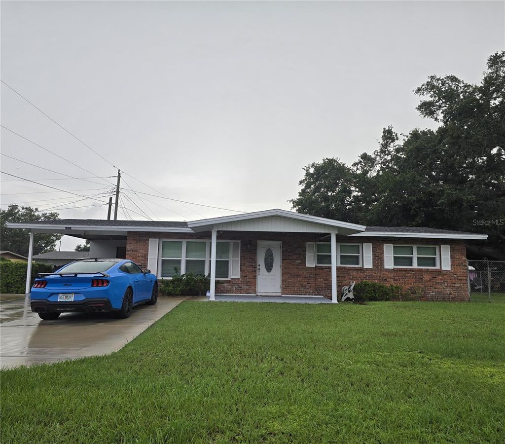 Photo of 1903 4th Avenue W, Palmetto, FL 34221 (MLS # A4657995)