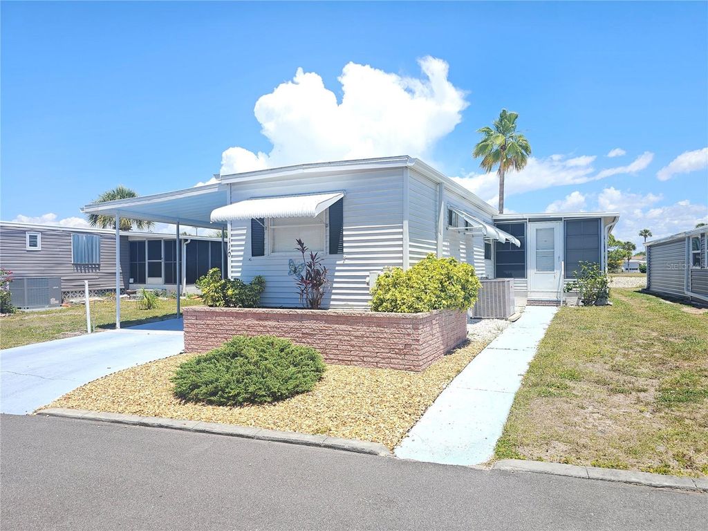 Photo of 110 Roma Road, Venice, FL 34285 (MLS # N6144139)