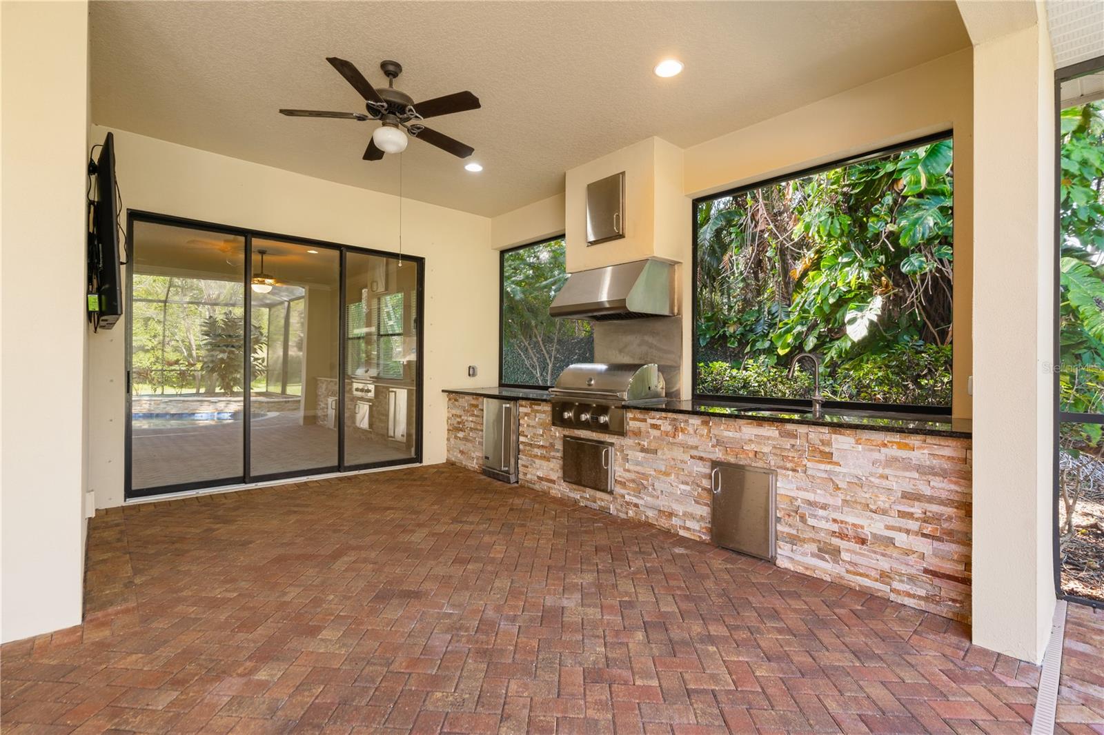 MAJESTIC OAKS REP - Residential