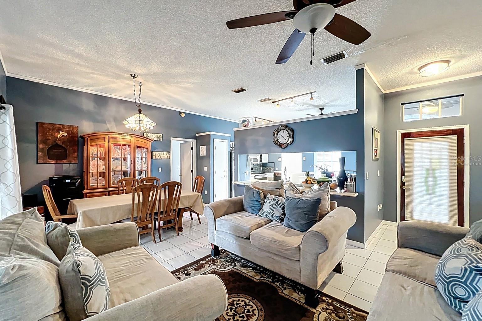 SOUTHCHASE - Residential