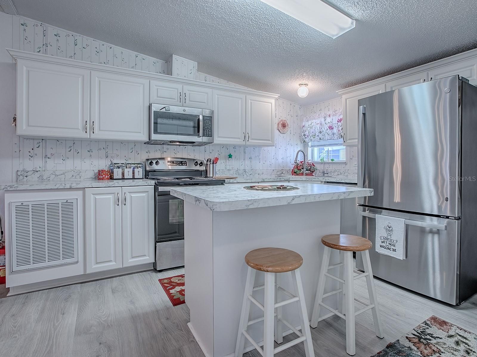 730 COTTAGE PARK LANE