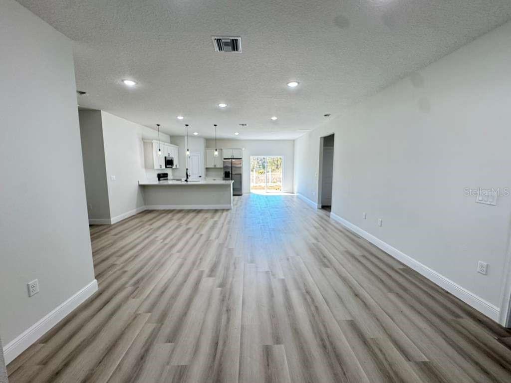 MARION OAKS UN 11 - Residential Lease