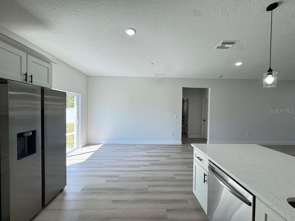 MARION OAKS UN 11 - Residential Lease