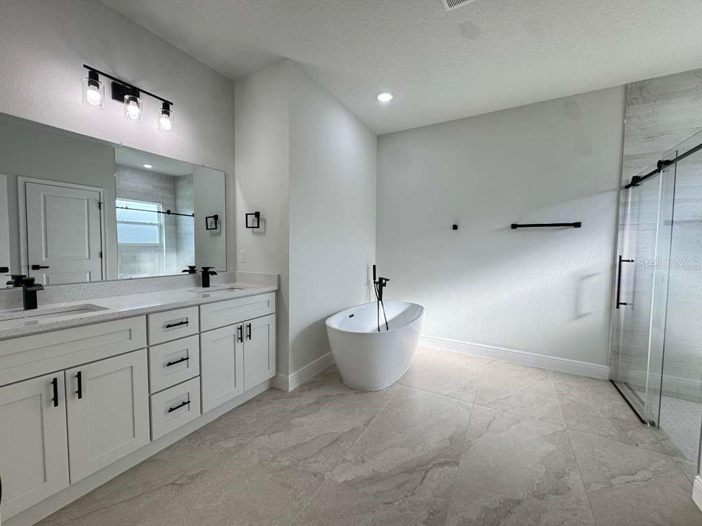 MARION OAKS UN 11 - Residential Lease