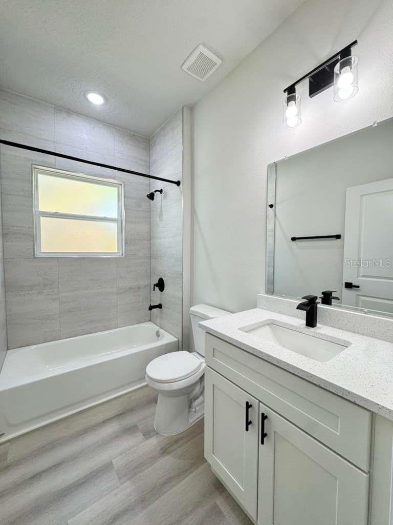 MARION OAKS UN 11 - Residential Lease