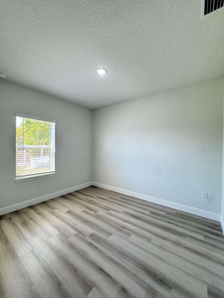 MARION OAKS UN 11 - Residential Lease