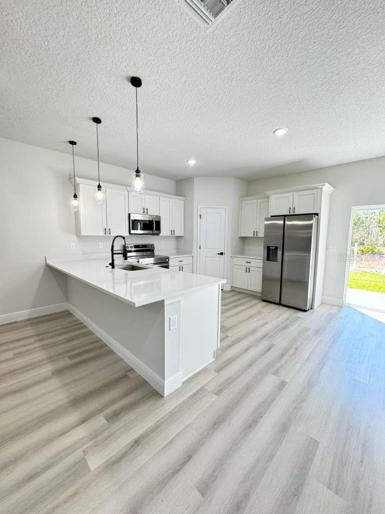 MARION OAKS UN 11 - Residential Lease